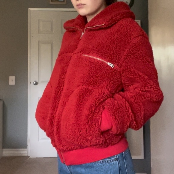 WILFRED FREE (aritzia) Red oversized teddy coat ❤️ - Picture 3 of 7